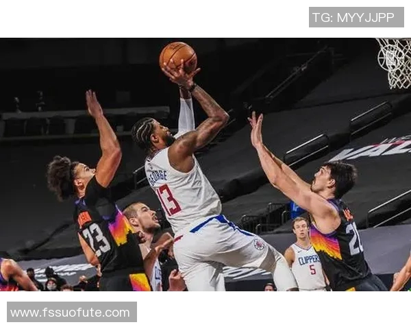 外国足球明星乔治的精彩瞬间与个人魅力全景展示